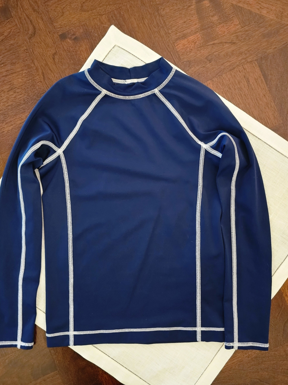 Lands' End Boys Navy Long-Sleeve Rash Guard with White Contrast Stitching Sz 5/6